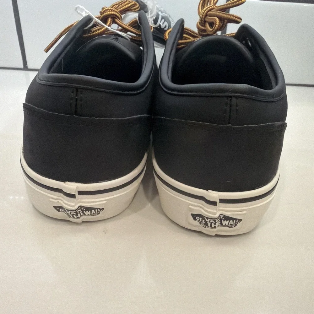 Vans Men's Atwood Black/Marshmallow Skate‎ MEN Shoes VN0A327L68X Sz 8.5